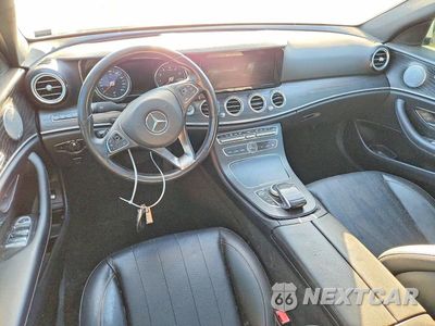Zdjęcie 8 z 12 samochodu: 2018 MERCEDES-BENZ E 300 VIN:WDDZF4JB4JA426918 - miniatura