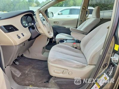 Zdjęcie 7 z 13 samochodu: 2011 TOYOTA SIENNA LE VIN:5TDJK3DC6BS005546 - miniatura