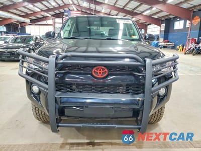Piąte zdjęcie samochodu w środku: 2016 TOYOTA 4RUNNER SR5 VIN:JTEBU5JR2G5303801 - miniatura