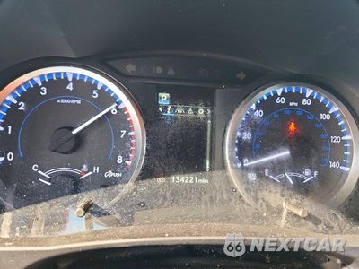 Zdjęcie 9 z 14 samochodu: 2018 TOYOTA HIGHLANDER LE VIN:5TDZARFH4JS034222 - miniatura