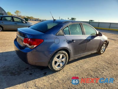 Trzecie zdjęcie samochodu z tyłu: 2014 CHEVROLET CRUZE LT VIN:1G1PC5SBXE7110563 - miniatura