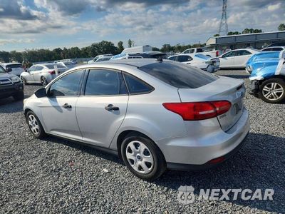 Drugie zdjęcie samochodu z przodu: 2015 FORD FOCUS S VIN:1FADP3E21FL366152 - miniatura