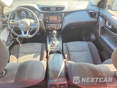 Zdjęcie 8 z 13 samochodu: 2018 NISSAN ROGUE SPORT SV VIN:JN1BJ1CR1JW600727 - miniatura