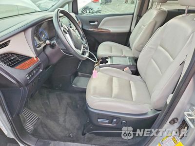 Zdjęcie 7 z 13 samochodu: 2019 TOYOTA SIENNA LIMITED PREMIUM 7-PASSENGER VIN:5TDYZ3DC9KS973957 - miniatura