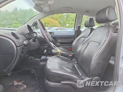 Zdjęcie 7 z 12 samochodu: 2010 VOLKSWAGEN NEW BEETLE VIN:3VWPW3AG6AM010666 - miniatura