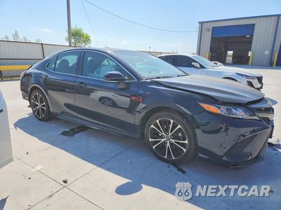 Czwarte zdjęcie samochodu z boku: 2019 TOYOTA CAMRY SE VIN:4T1B11HK6KU682889 - miniatura
