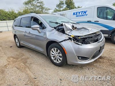 Czwarte zdjęcie samochodu z boku: 2018 CHRYSLER PACIFICA TOURING L VIN:2C4RC1BG3JR277439 - miniatura