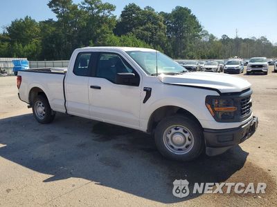 Czwarte zdjęcie samochodu z boku: 2025 FORD F150 XL VIN:1FTEX1KP1SKE10721 - miniatura