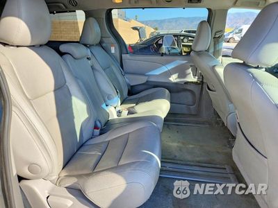 Zdjęcie 11 z 13 samochodu: 2017 TOYOTA SIENNA XLE 8-PASSENGER VIN:5TDYZ3DC0HS864389 - miniatura