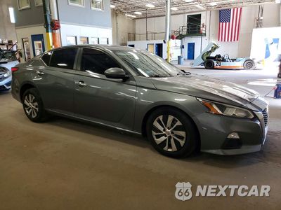 Czwarte zdjęcie samochodu z boku: 2020 NISSAN ALTIMA S VIN:1N4BL4BV9LC181544 - miniatura