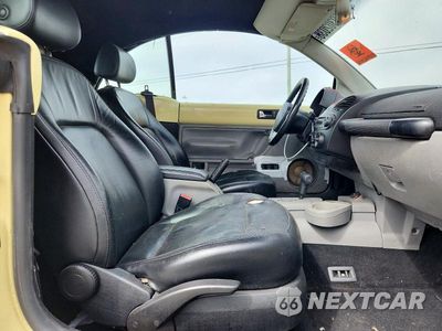Zdjęcie 10 z 12 samochodu: 2005 VOLKSWAGEN NEW BEETLE GLS VIN:3VWCD31Y25M366776 - miniatura