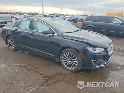 Czwarte zdjęcie samochodu z boku: 2019 LINCOLN MKZ VIN:3LN6L5KU0KR621591 - miniatura