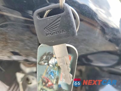 Zdjęcie 8 z 9 samochodu: 2016 HONDA CMX250 X VIN:JH2MC1355GK000071 - miniatura