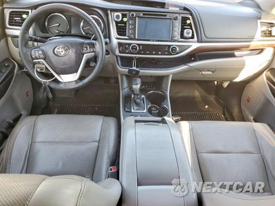 Zdjęcie 8 z 12 samochodu: 2015 TOYOTA HIGHLANDER LIMITED VIN:5TDDKRFH9FS133374 - miniatura