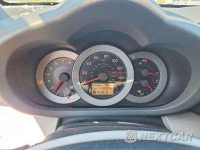 Zdjęcie 9 z 13 samochodu: 2007 TOYOTA RAV4 BASE VIN:JTMBK33V276022746 - miniatura