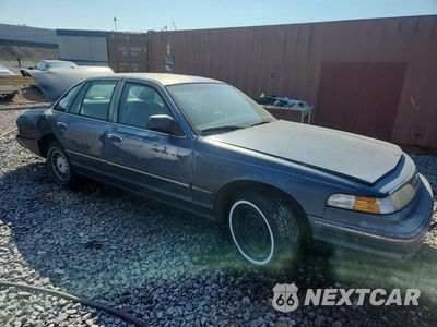 Czwarte zdjęcie samochodu z boku: 1996 FORD CROWN VICTORIA LX VIN:2FALP74WXTX175609 - miniatura