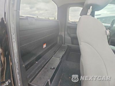 Zdjęcie 10 z 12 samochodu: 2023 TOYOTA TACOMA SR VIN:3TYRX5GNXPT069811 - miniatura