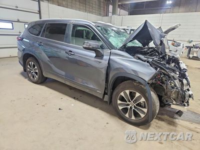 Czwarte zdjęcie samochodu z boku: 2025 TOYOTA HIGHLANDER HYBRID XLE VIN:5TDKBRCH7SS658214 - miniatura