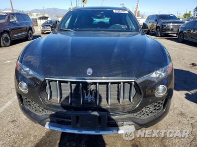 Piąte zdjęcie samochodu w środku: 2017 MASERATI LEVANTE S SPORT VIN:ZN661YUS3HX241246 - miniatura