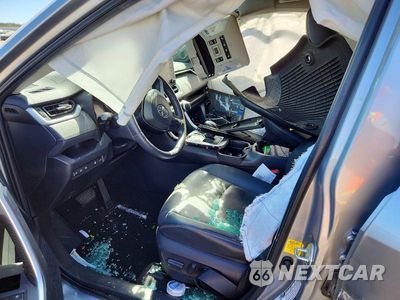 Zdjęcie 7 z 12 samochodu: 2020 TOYOTA RAV4 XLE PREMIUM VIN:2T3A1RFV9LW098633 - miniatura