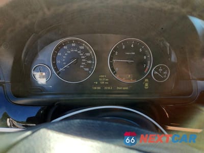 Zdjęcie 9 z 12 samochodu: 2011 BMW 5ER 535 XI VIN:WBAFU7C53BC874954 - miniatura