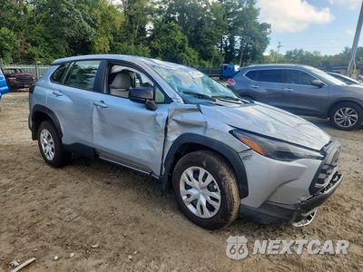 Czwarte zdjęcie samochodu z boku: 2026 TOYOTA COROLLA CROSS L VIN:7MUAAABGXTV158645 - miniatura