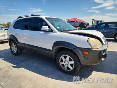 Czwarte zdjęcie samochodu z boku: 2005 HYUNDAI TUCSON VIN:KM8JN12D65U155241 - miniatura