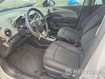 Zdjęcie 7 z 13 samochodu: 2014 CHEVROLET SONIC LT VIN:1G1JC5SH8E4241020 - miniatura