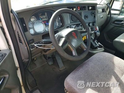 Zdjęcie 8 z 13 samochodu: 2015 KENWORTH T680 SEMI TRUCK VIN:1XKYA48X2FJ462463 - miniatura