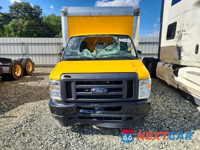 Piąte zdjęcie samochodu w środku: 2024 FORD E350 BOX TRUCK VIN:1FDWE3FN2RDD09471 - miniatura