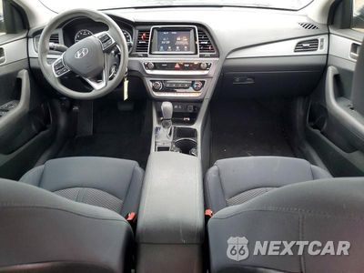 Zdjęcie 8 z 13 samochodu: 2018 HYUNDAI SONATA SE VIN:5NPE24AF7JH692269 - miniatura