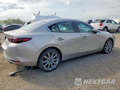 Trzecie zdjęcie samochodu z tyłu: 2022 MAZDA 3 PREFERRED VIN:3MZBPACL0NM314670 - miniatura