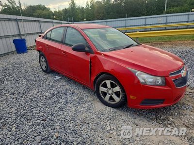Czwarte zdjęcie samochodu z boku: 2014 CHEVROLET CRUZE LS VIN:1G1PA5SH3E7462703 - miniatura