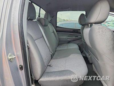 Zdjęcie 10 z 12 samochodu: 2014 TOYOTA TACOMA DOUBLE CAB VIN:3TMLU4EN3EM150315 - miniatura