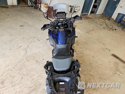 Zdjęcie 6 z 9 samochodu: 2025 HONDA NT1100 D VIN:JH2SC9048SK001015 - miniatura