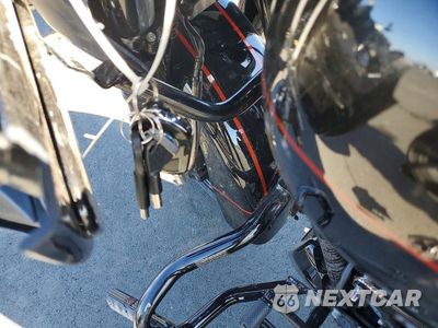 Zdjęcie 8 z 9 samochodu: 2018 HARLEY-DAVIDSON FLTRXSE CVO ROAD GLIDE VIN:1HD1TCL35JB954539 - miniatura