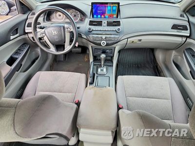 Zdjęcie 8 z 12 samochodu: 2009 HONDA ACCORD LX VIN:1HGCP263X9A164600 - miniatura