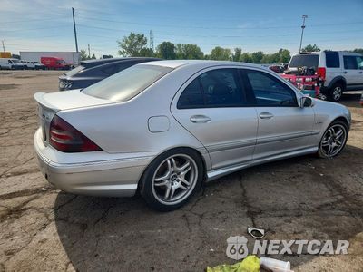 Trzecie zdjęcie samochodu z tyłu: 2005 MERCEDES-BENZ C 55 AMG VIN:WDBRF76J35F569202 - miniatura