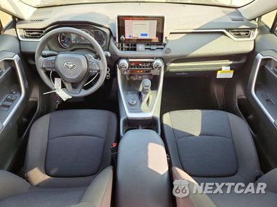 Zdjęcie 8 z 13 samochodu: 2025 TOYOTA RAV4 LE VIN:JTMLWRFV5SD355695 - miniatura
