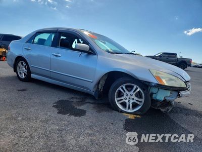 Czwarte zdjęcie samochodu z boku: 2006 HONDA ACCORD EX VIN:1HGCM568X6A125040 - miniatura