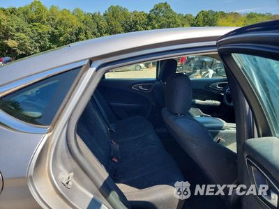 Zdjęcie 10 z 12 samochodu: 2016 CHRYSLER 200 LIMITED VIN:1C3CCCAB4GN175732 - miniatura