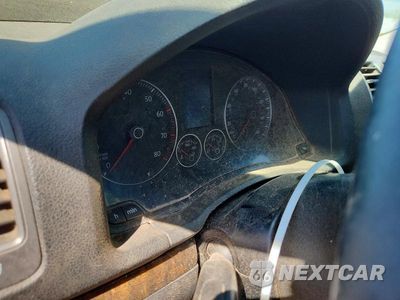 Zdjęcie 9 z 12 samochodu: 2005 VOLKSWAGEN NEW JETTA 2.5L OPTION PACKAGE 2 VIN:3VWDF71K35M637233 - miniatura