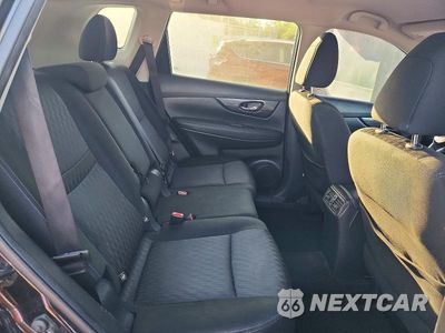 Zdjęcie 11 z 13 samochodu: 2017 NISSAN ROGUE SV VIN:KNMAT2MV9HP544061 - miniatura