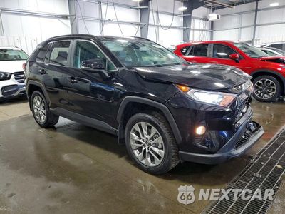 Czwarte zdjęcie samochodu z boku: 2021 TOYOTA RAV4 XLE PREMIUM VIN:2T3A1RFV8MC170067 - miniatura