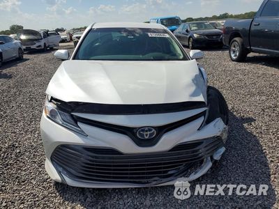 Piąte zdjęcie samochodu w środku: 2018 TOYOTA CAMRY HYBRID XLE VIN:4T1B21HK2JU509222 - miniatura