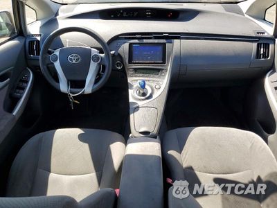 Zdjęcie 8 z 12 samochodu: 2017 TOYOTA PRIUS II VIN:JTDKN3DU8A1300499 - miniatura