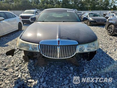 Piąte zdjęcie samochodu w środku: 2002 LINCOLN TOWN CAR SIGNATURE VIN:1LNHM82W12Y605183 - miniatura
