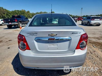 Zdjęcie 6 z 12 samochodu: 2014 CHEVROLET SONIC LT VIN:1G1JC5SH8E4220698 - miniatura