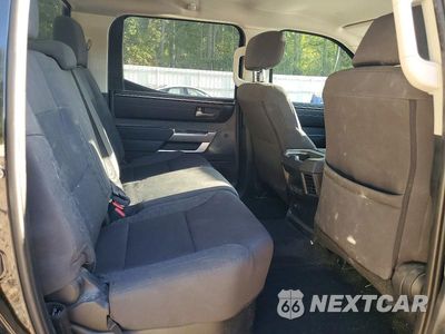 Zdjęcie 10 z 13 samochodu: 2024 TOYOTA TUNDRA CREWMAX SR5 VIN:5TFLA5EC8RX027445 - miniatura