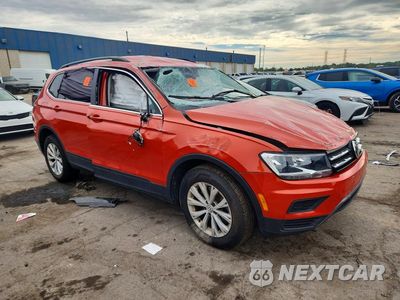 Czwarte zdjęcie samochodu z boku: 2019 VOLKSWAGEN TIGUAN SE VIN:3VV2B7AX8KM108553 - miniatura